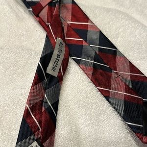 Brand new and unworn men’s necktie